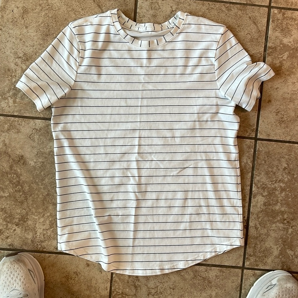 Lululemon athletic top